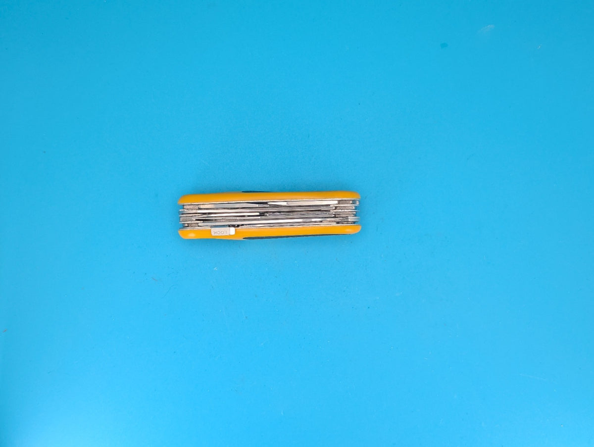 Victorinox EvoGrip S18 Yellow & Black Swiss Army Knife Multi Tool!