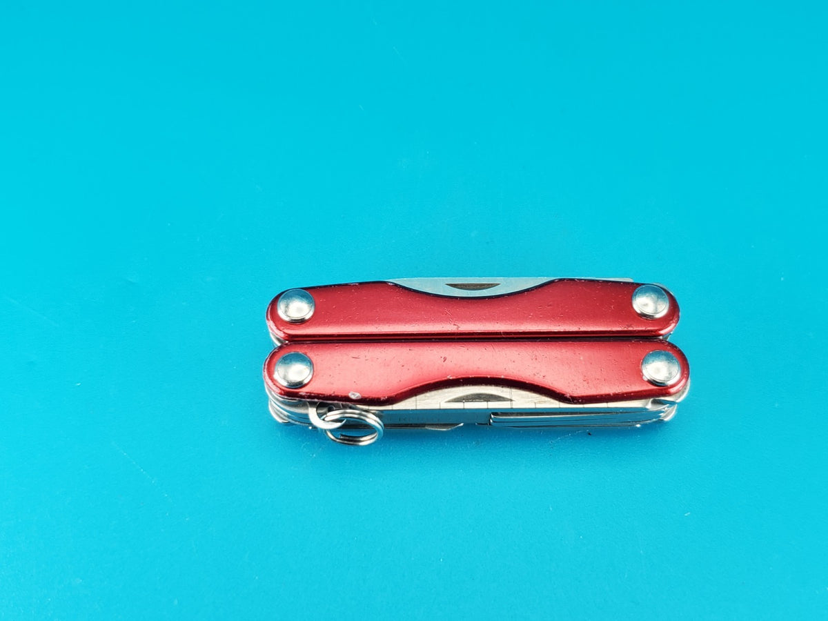 Leatherman "Squirt S4" Stainless Steel Multi Tool - RED!
