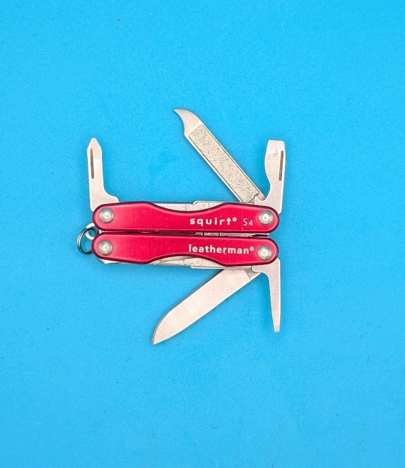 Leatherman Squirt S4 Multi-Tool, Key Ring, Retired, RED!