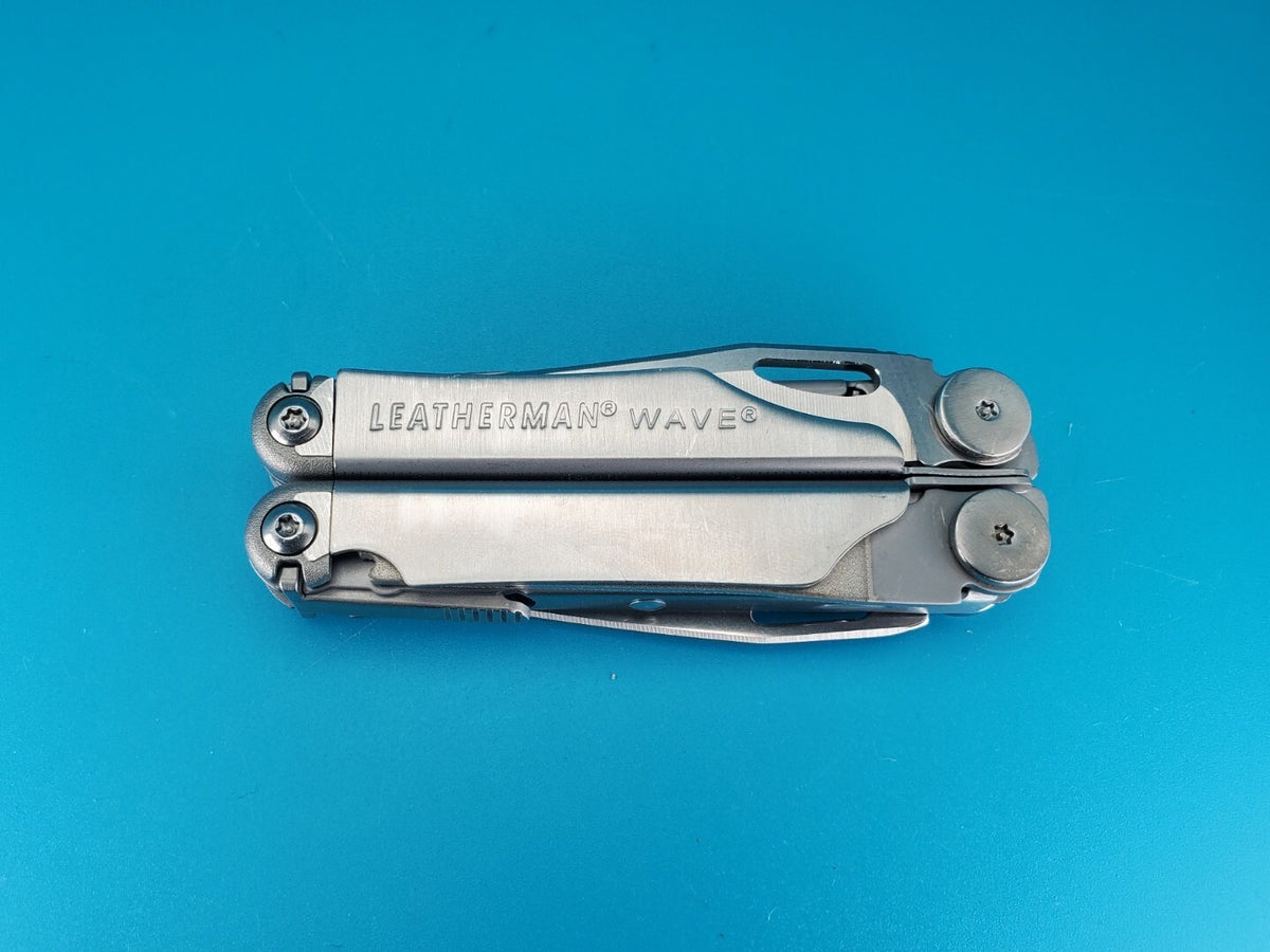 Leatherman Wave Multi Tool! Stainless! Retired! Free Shipping! Excellent!