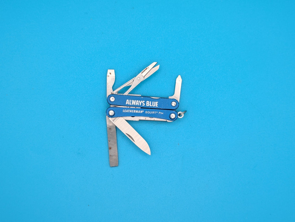 Leatherman Squirt PS4 Multi-Tool With Pliers Scissors Knife Blue