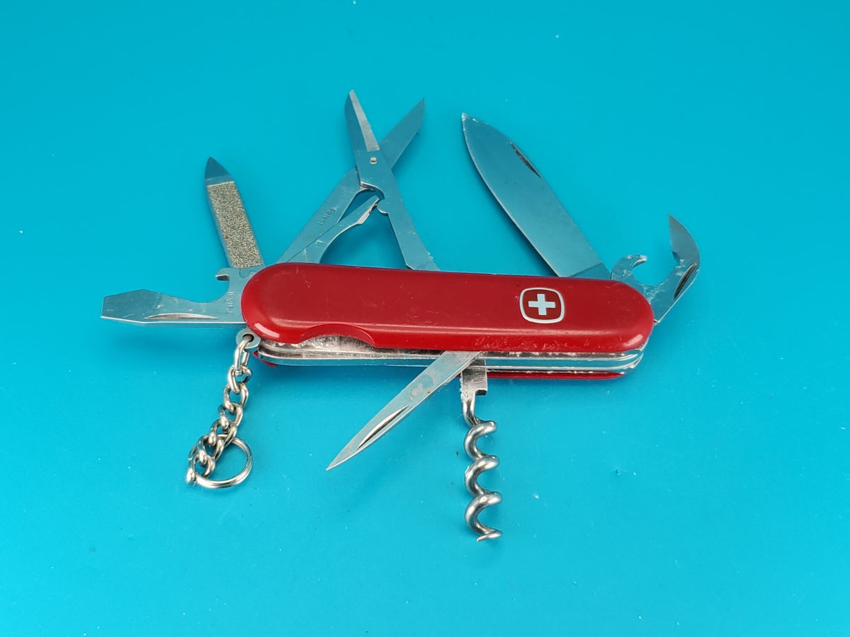 Wenger Traveler Red Swiss Army Knife Multi Tool!
