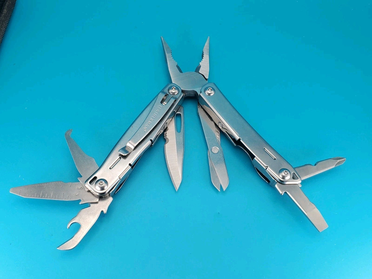 LEATHERMAN WINGMAN MULTI-TOOL! FAST SHIPPING! WITH SHEATH!