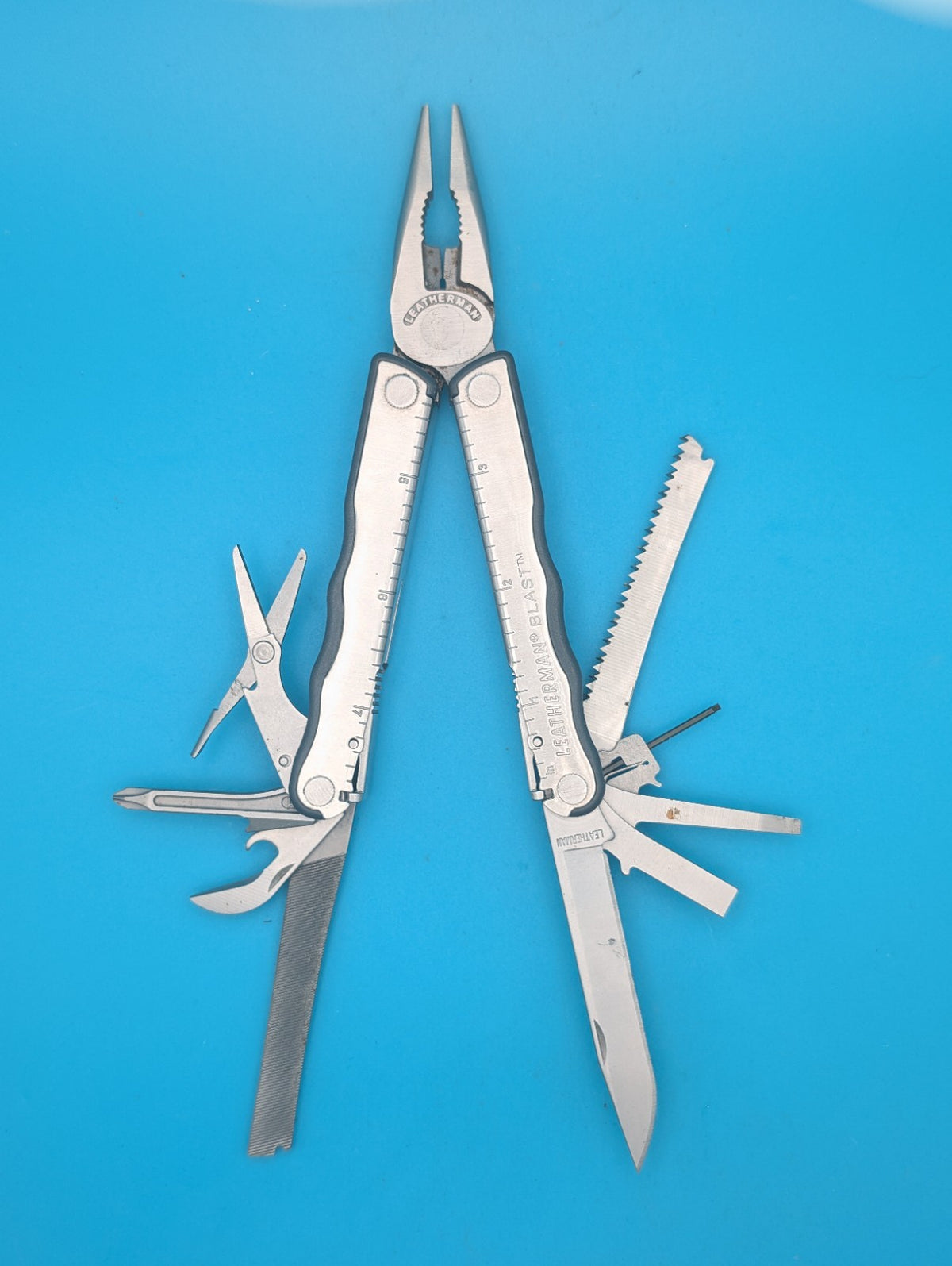 Leatherman BLAST Multi-Tool , Retired Multitool w/ Knife Pliers! With Sheath!