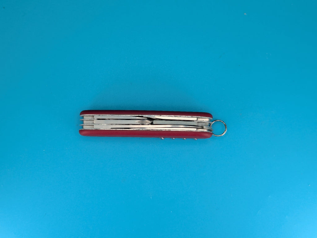 Victorinox Passenger Swiss Army Knife Multi Tool! Red!