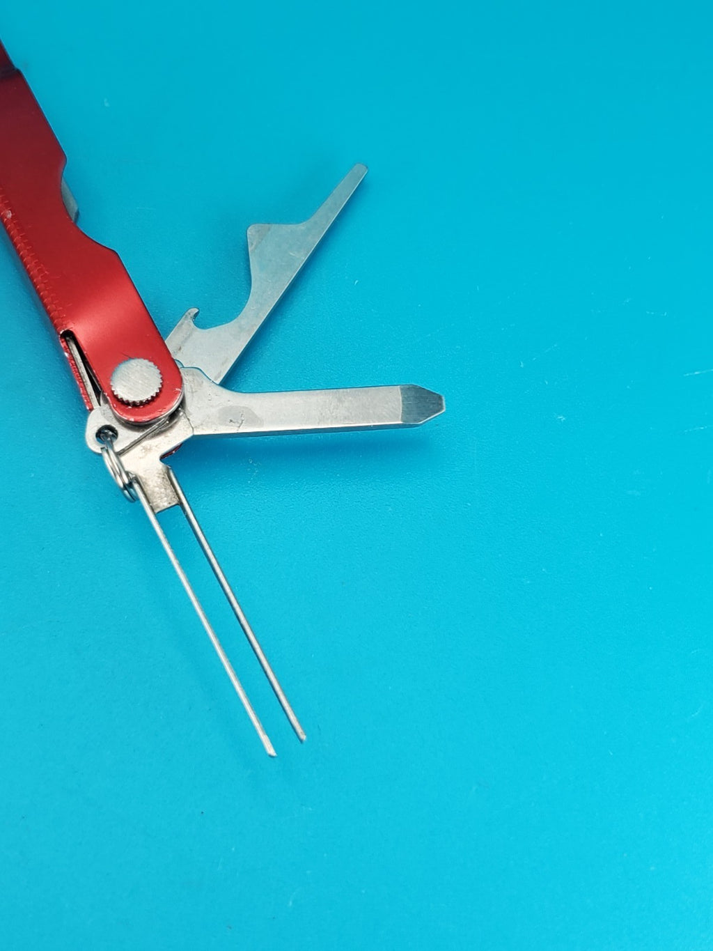 Leatherman Micra Multi-Tool, Knife, Scissors, Key Ring, Red!