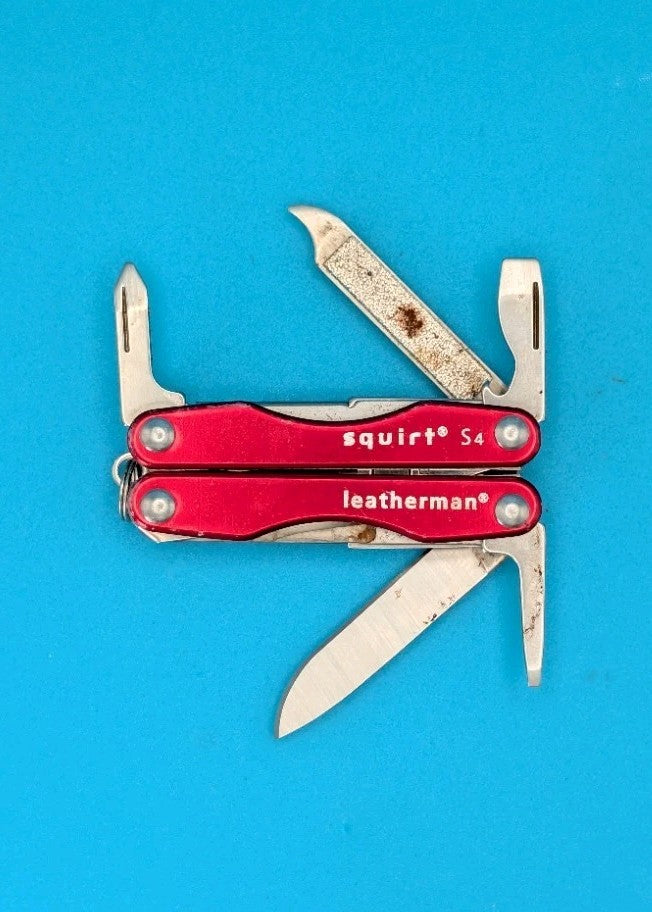 Leatherman "Squirt S4" Stainless Steel Multi Tool - RED!