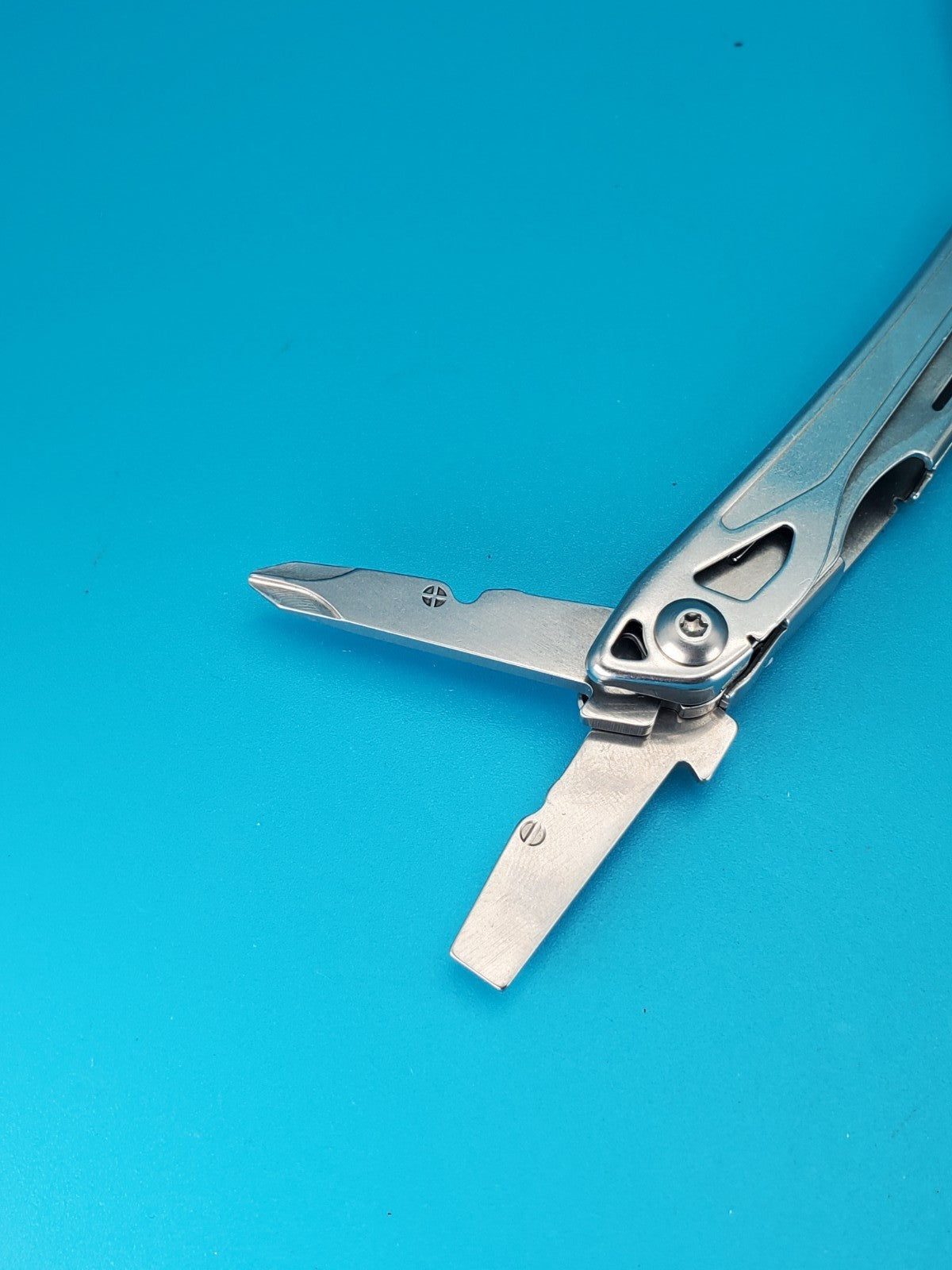 Leatherman Sidekick Multi-Tool, Knife, Pliers, Saw, Stainless! With Sheath!