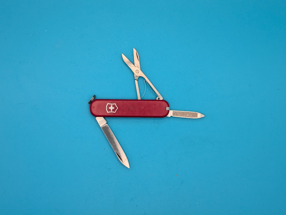 Victorinox Ambassador 74mm Swiss Army Knife Multi Tool!