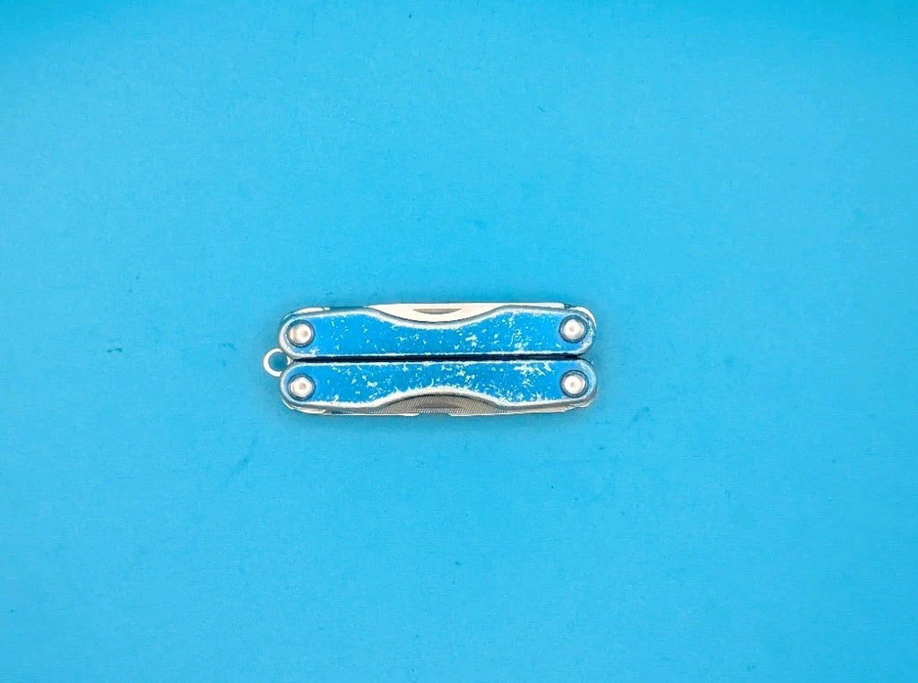 Leatherman Squirt P4 Multi-Tool, Key Ring, Retired, BLUE!