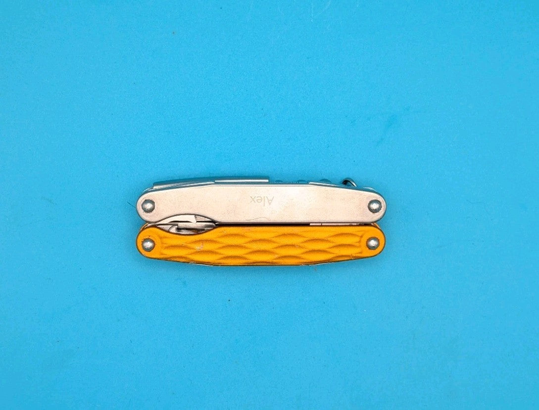 Leatherman Juice C2 Orange Knife Multi Tool! RETIRED! *ALEX*