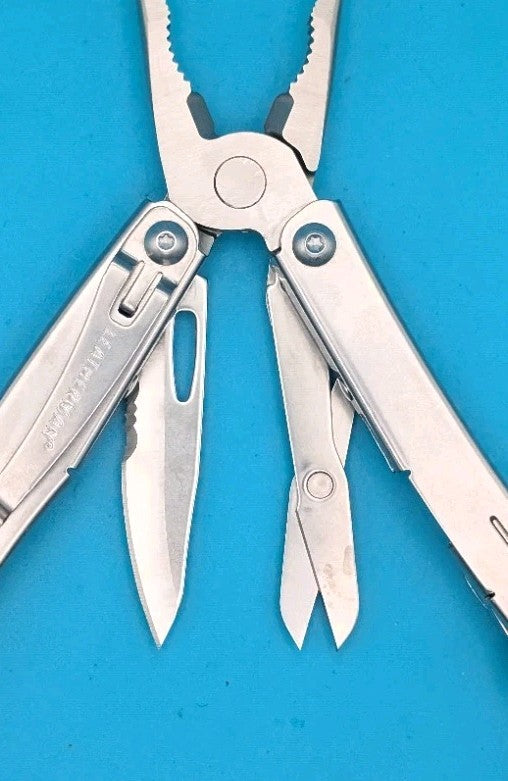 LEATHERMAN WINGMAN MULTI-TOOL! FAST SHIPPING!