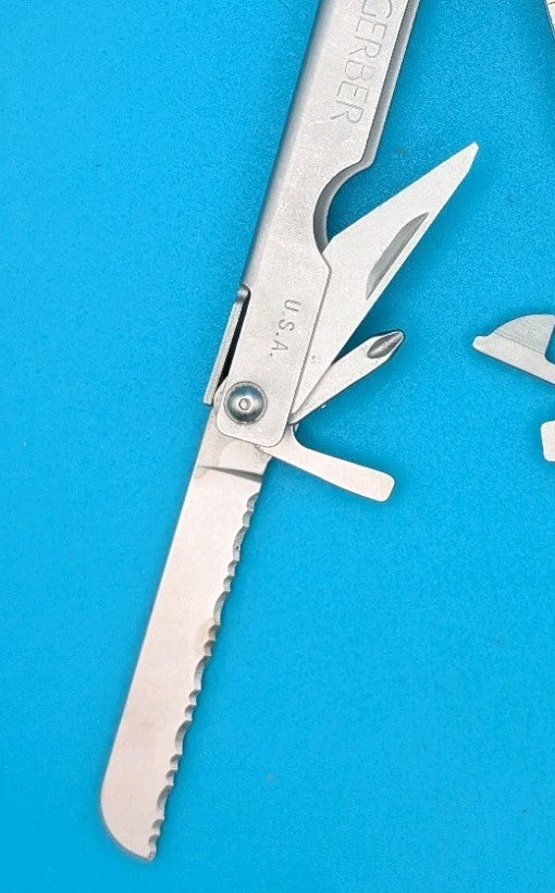 Gerber Vintage Stainless Steel Bluntnose MP400 Multi-Tool!