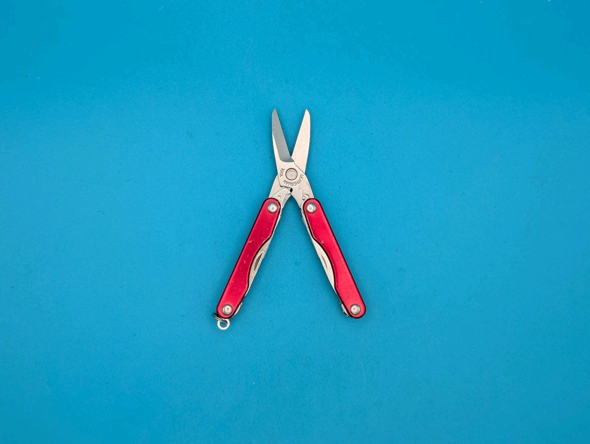 Leatherman Squirt S4 Multi-Tool, Key Ring, Retired, Red