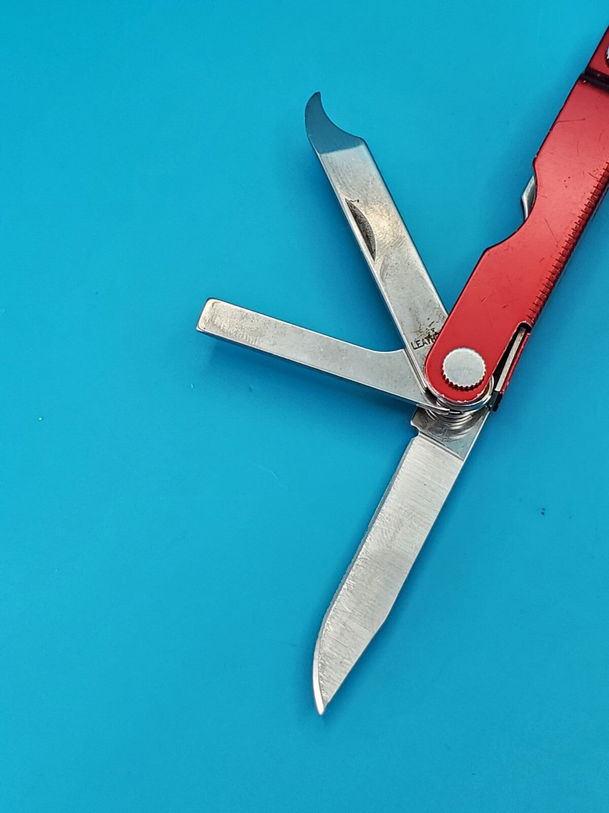 Leatherman Micra Multi-Tool, Knife, Scissors, Key Ring, Red!