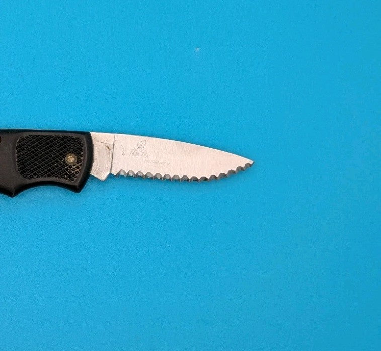 Cutco 1886 Serrated Edge Blade USA Lockback Knife! Black Handle!