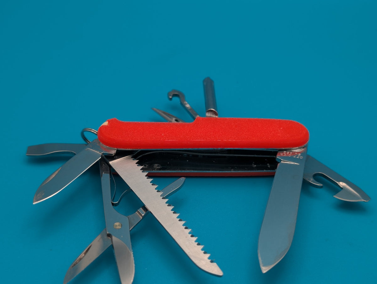 CUSTOM VICTORINOX FIELDMASTER GLOW IN THE DARK SWISS ARMY KNIFE MULTI TOOL!