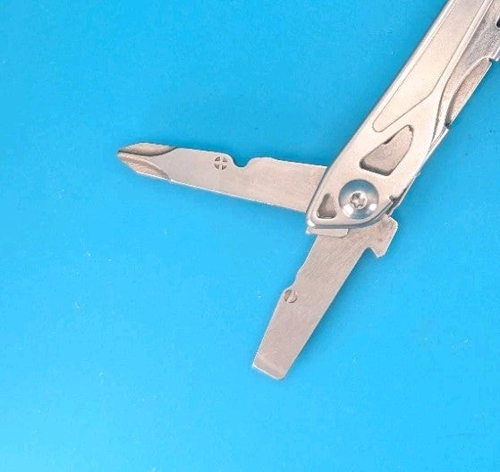 LEATHERMAN WINGMAN MULTI-TOOL! FAST SHIPPING! WITH SHEATH!