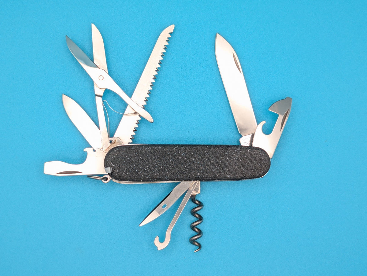 CUSTOM VICTORINOX HUNTSMAN GALAXY BLACK SWISS ARMY KNIFE MULTI TOOL!