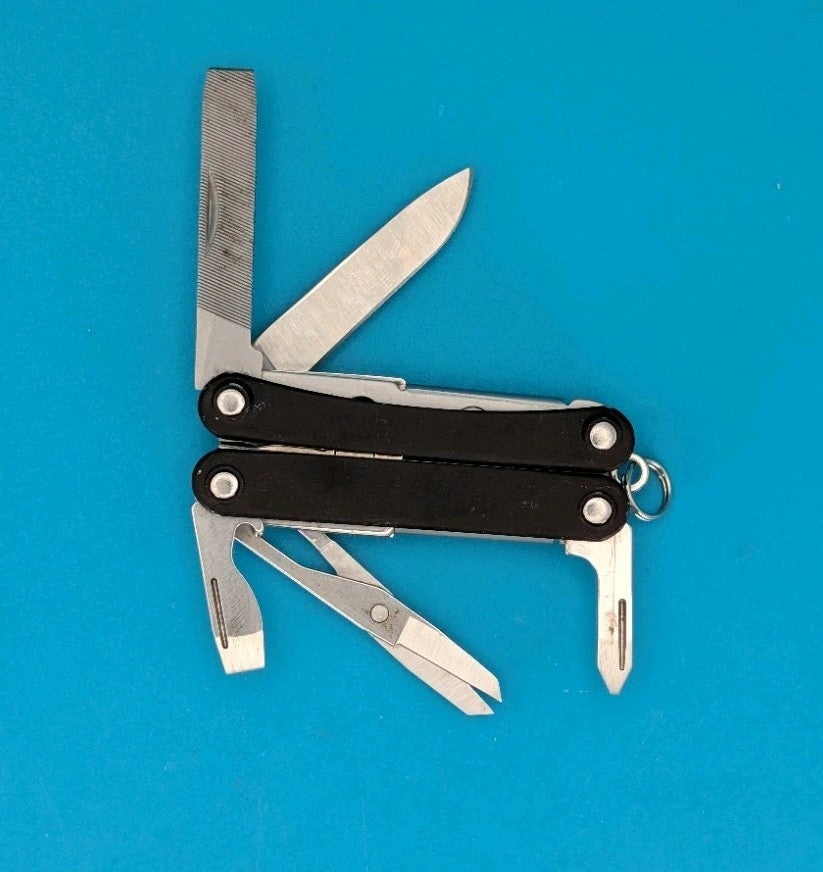 Leatherman SQUIRT PS4 Multi-Tool With Pliers Scissors Knife BLACK!