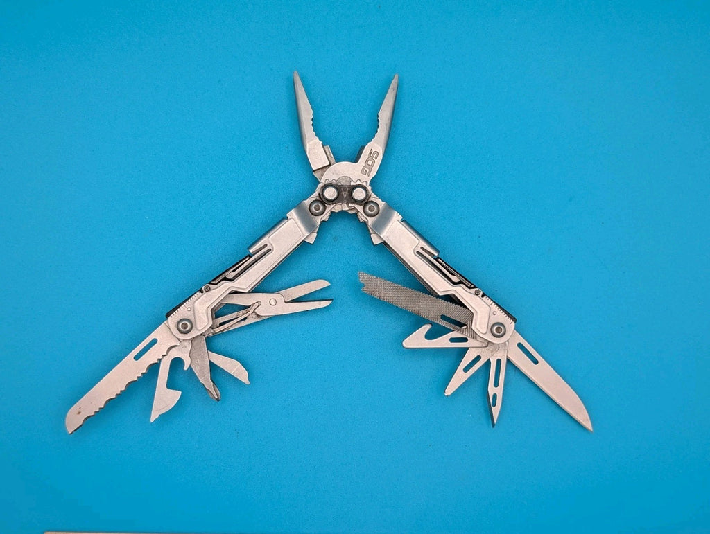 SOG PowerPint Tool Compact Lightweight Silver Multi-Tool!