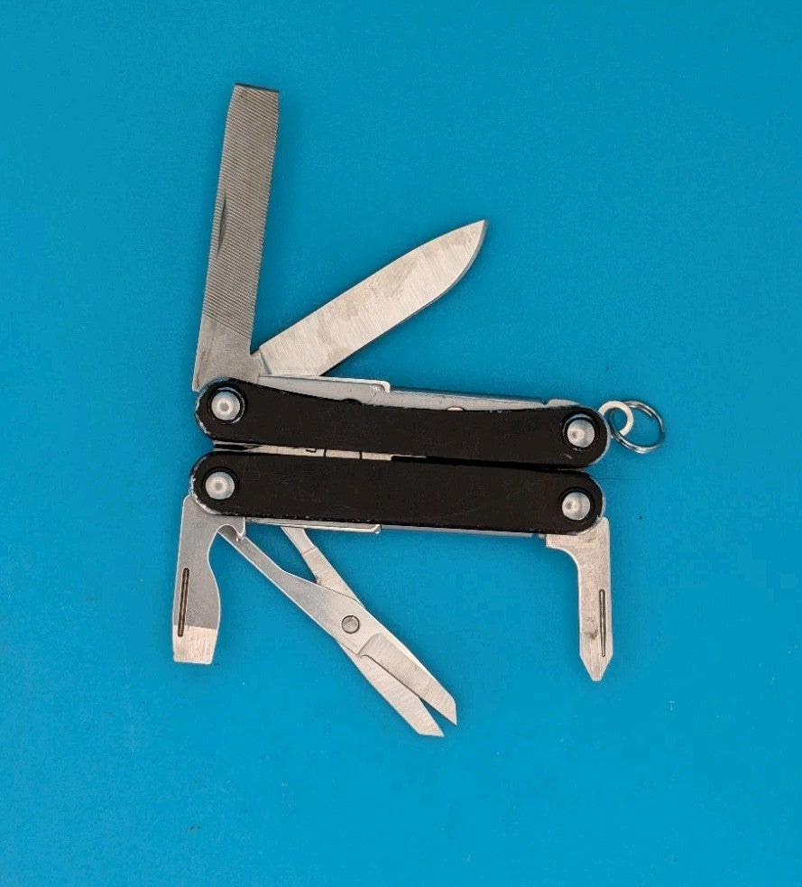 Leatherman SQUIRT PS4 Multi-Tool With Pliers Scissors Knife BLACK!