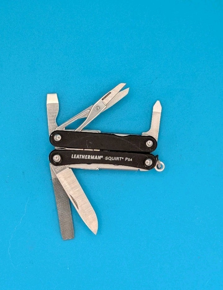 Leatherman Squirt PS4 Multi-Tool With Pliers Scissors Knife Black