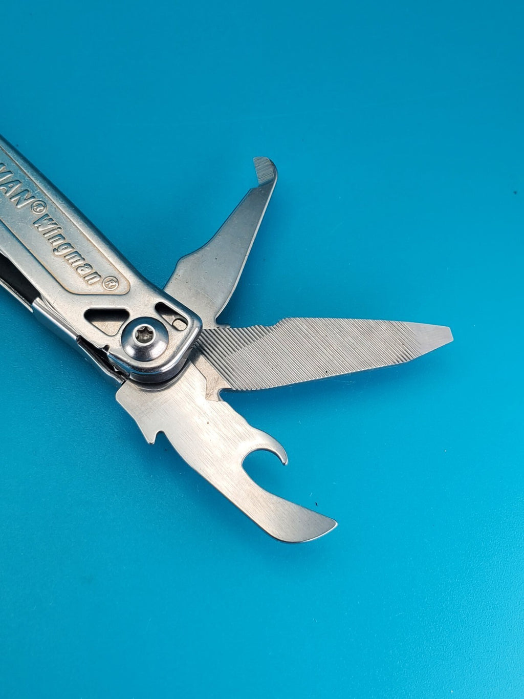 LEATHERMAN WINGMAN MULTI-TOOL! FAST SHIPPING! WITH SHEATH!