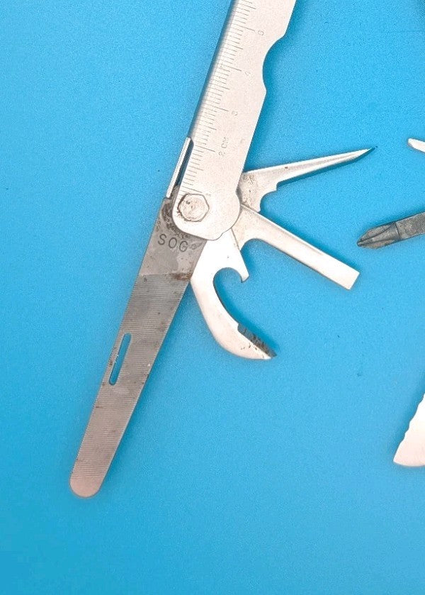 SOG USA PARATOOL Multi-Tool!