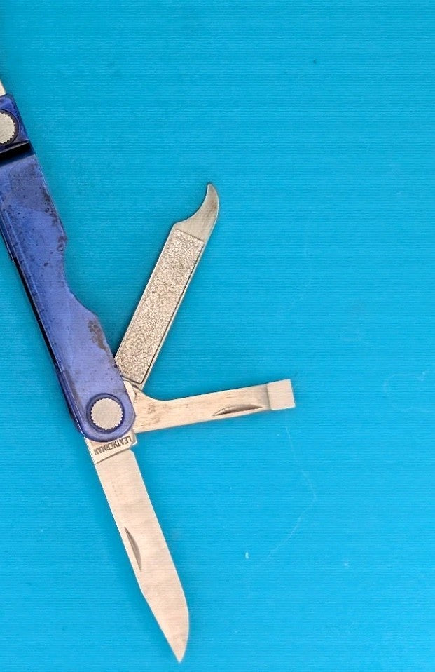 Leatherman Micra Multi-Tool, Knife, Scissors, Key Ring, Blue Case