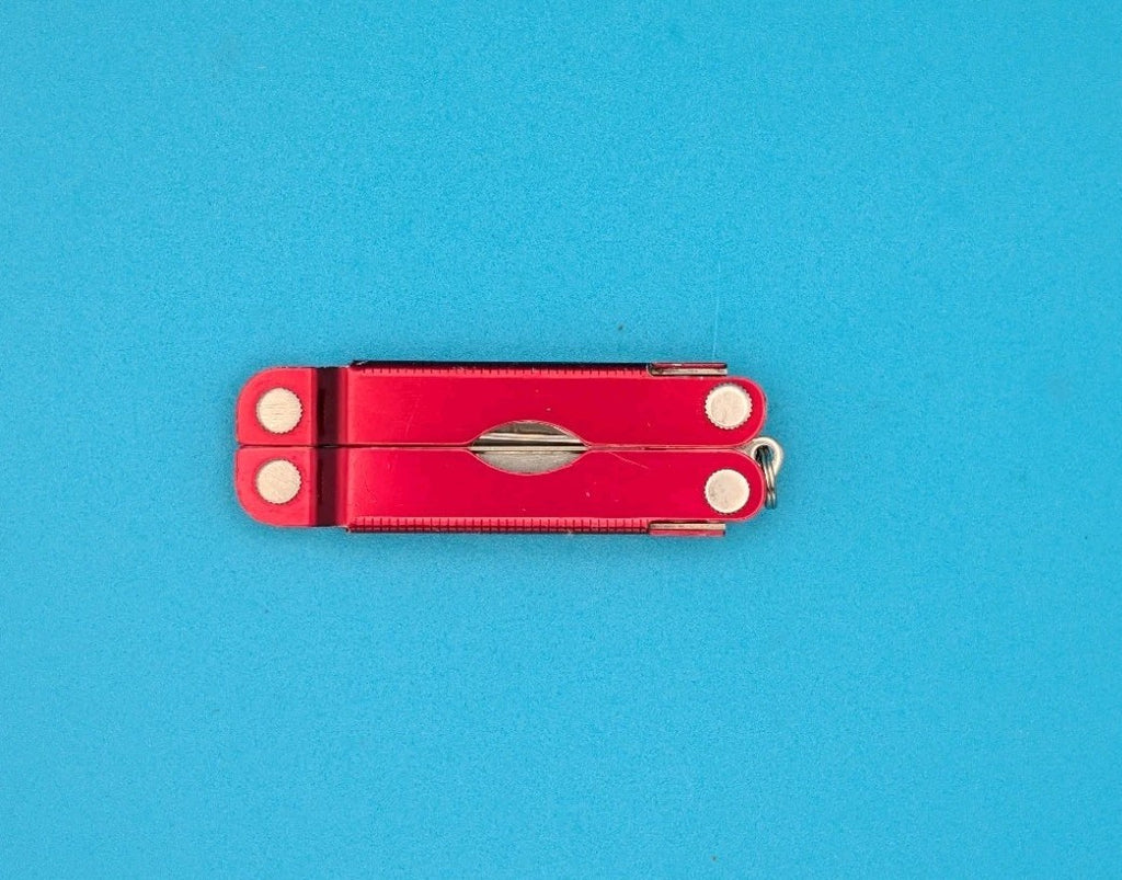 Leatherman Micra Multi-Tool, Knife, Scissors, Key Ring, Red!