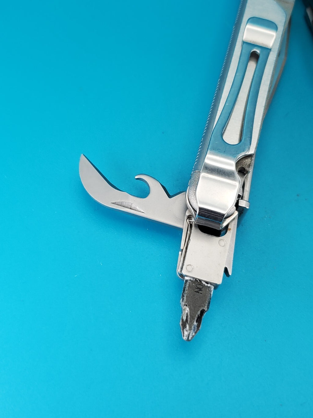 Leatherman Wave Multi Tool! Stainless! Retired! Free Shipping!
