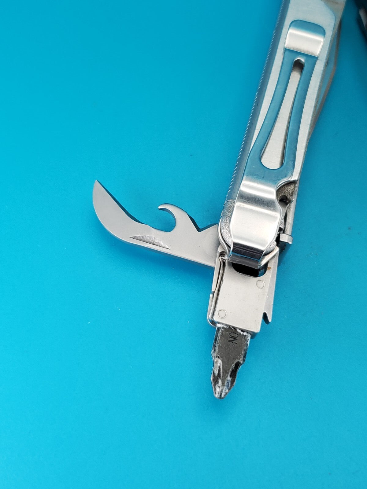 Leatherman Wave Multi Tool! Stainless! Retired! Free Shipping!