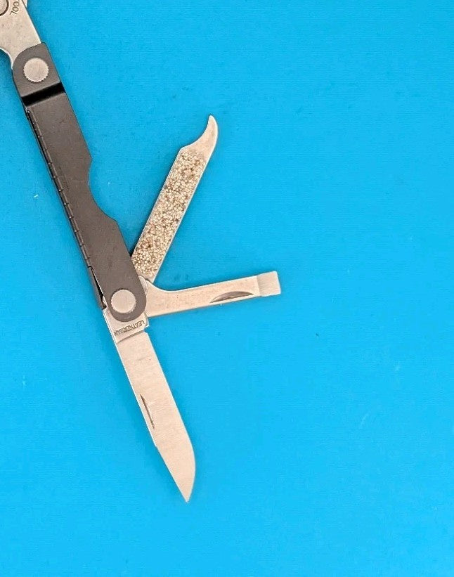 Leatherman Micra Multi-Tool, Knife, Scissors, Key Ring, Gray!