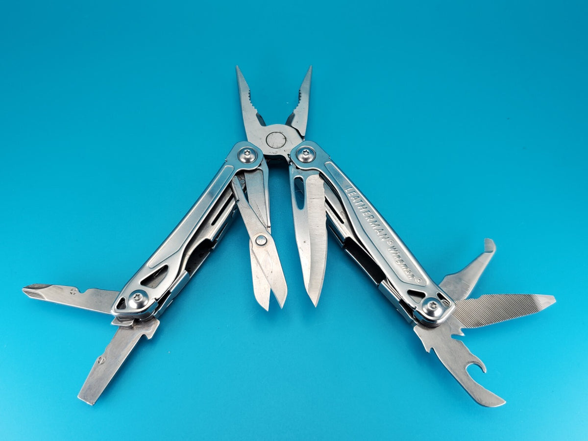 LEATHERMAN WINGMAN MULTI-TOOL! FAST SHIPPING!
