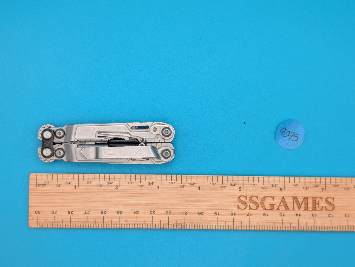 SOG PowerPint Tool Compact Lightweight Silver Multi-Tool!