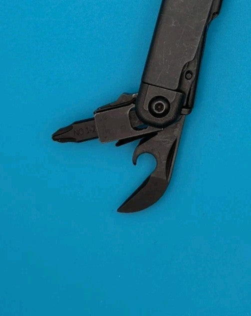 Leatherman Surge Heavy Duty Multi-Tool! GOOD WORKING CONDITION! BLACK OXIDE!