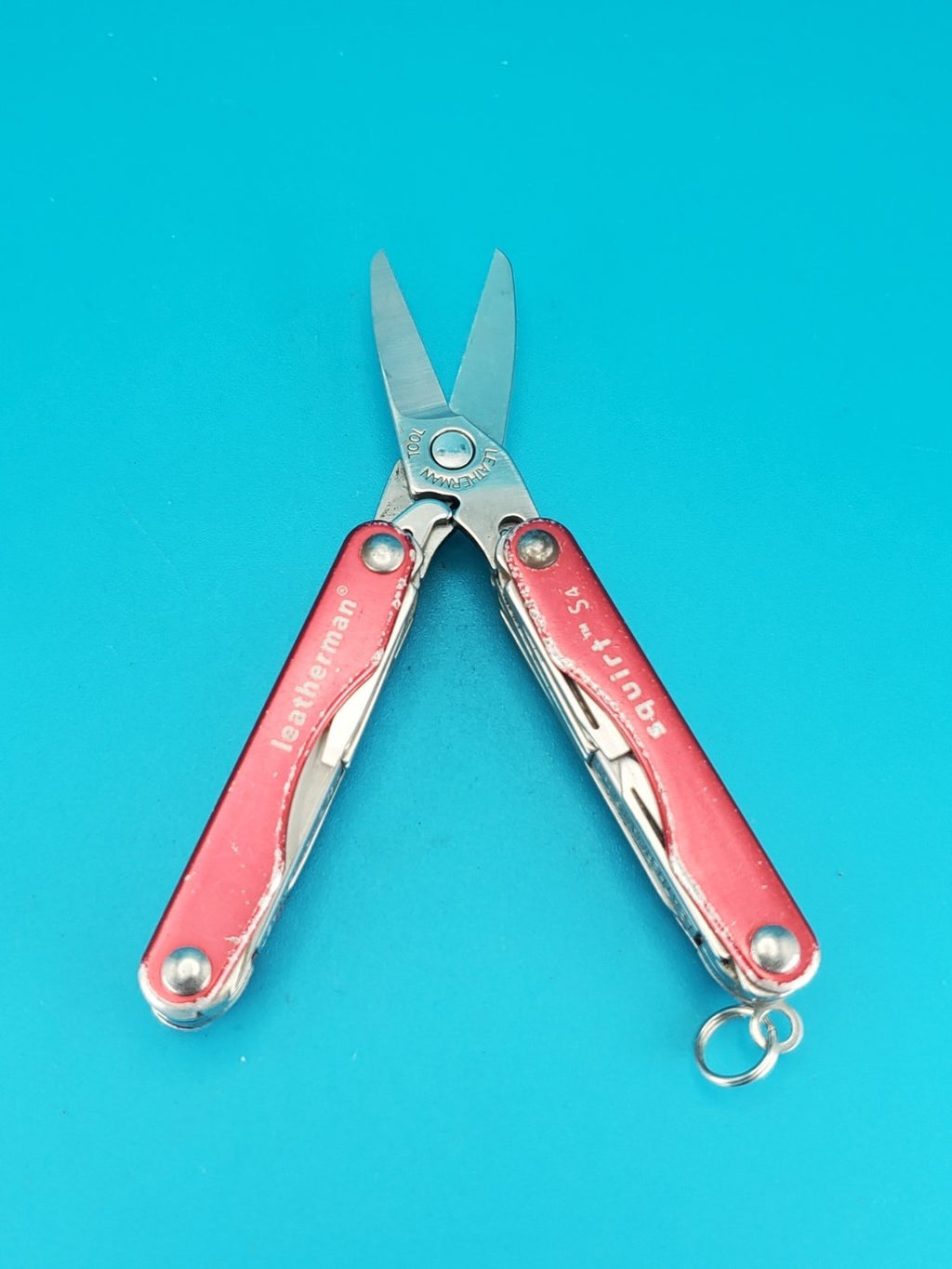 Leatherman Squirt S4 Multi-Tool, Key Ring, Retired, RED!