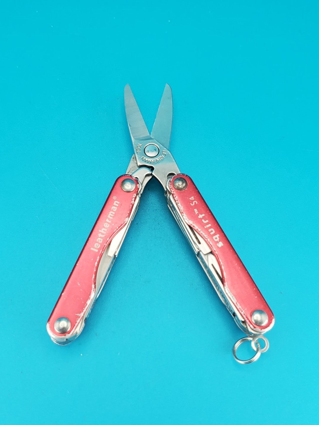 Leatherman Squirt S4 Multi-Tool, Key Ring, Retired, RED!