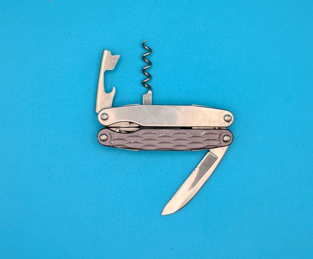 Leatherman Juice C2 Granite Gray Multi Tool! RETIRED! NICE!