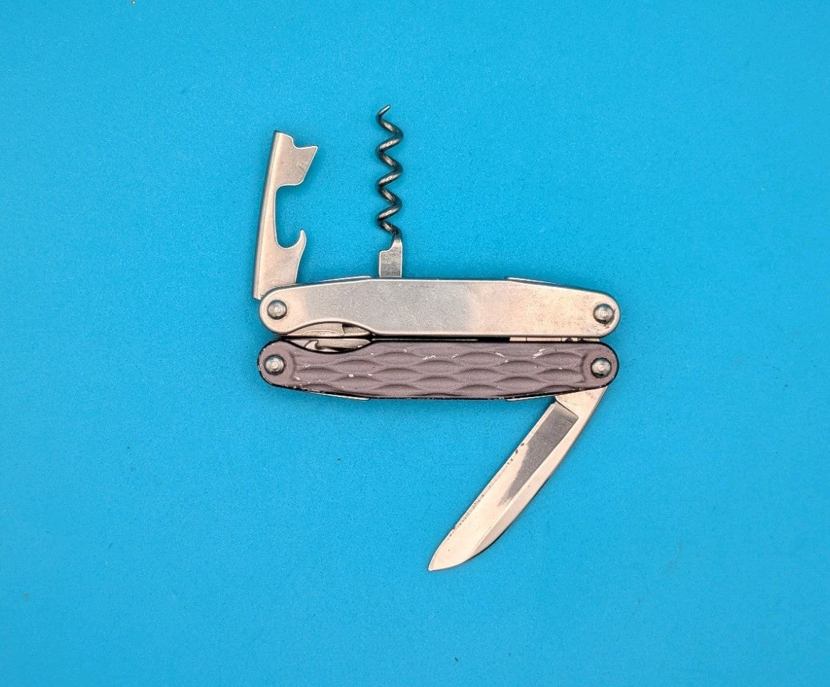 Leatherman Juice C2 Granite Gray Multi Tool! RETIRED! NICE!