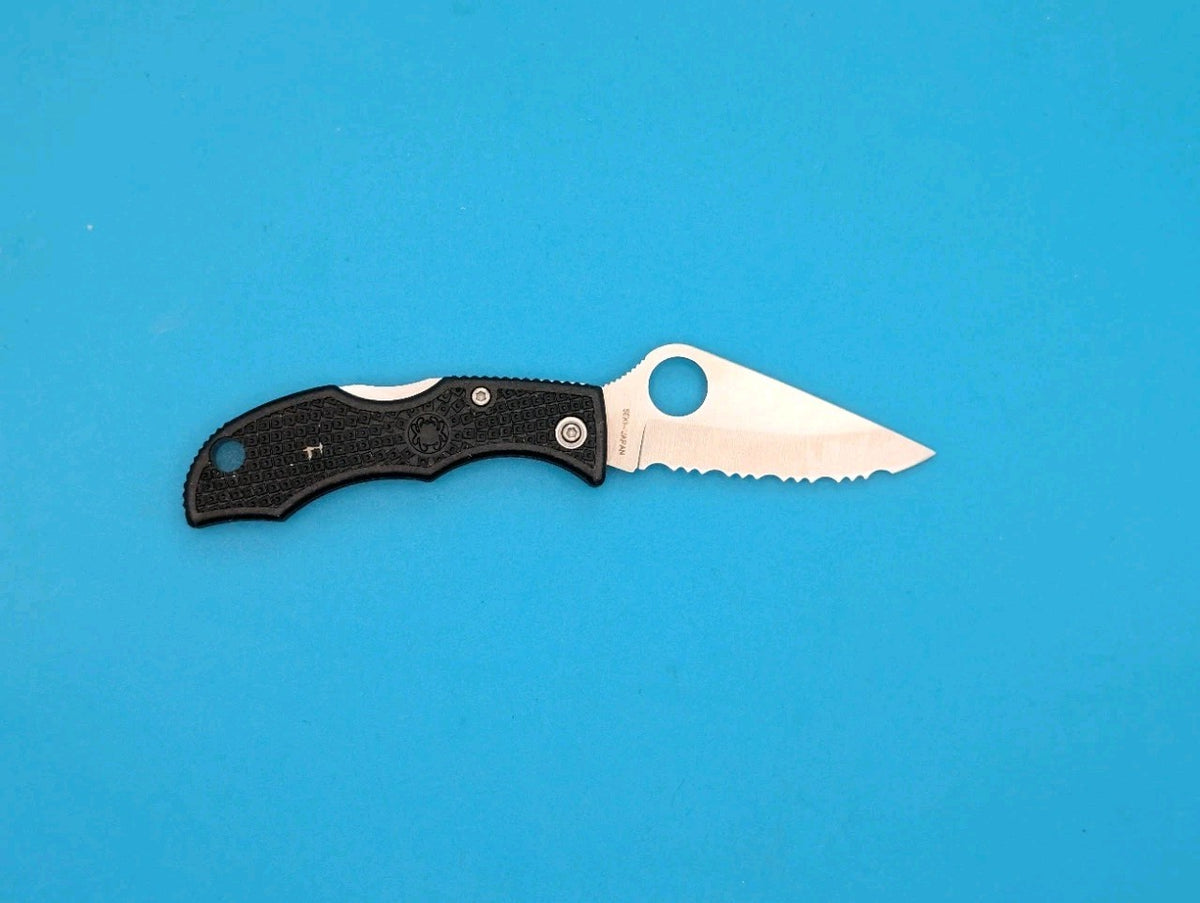 Spyderco Ladybug Black Handle Serrated Edge Lockback Folding Pocket Knife!