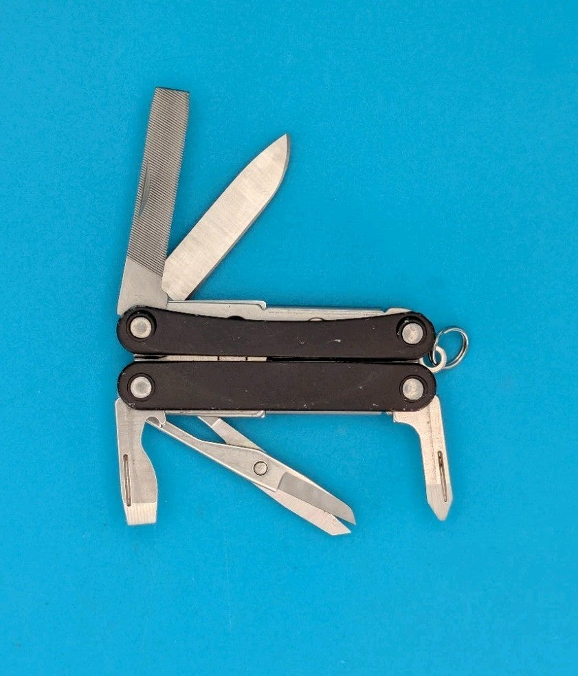 Leatherman SQUIRT PS4 Multi-Tool With Pliers Scissors Knife BLACK!