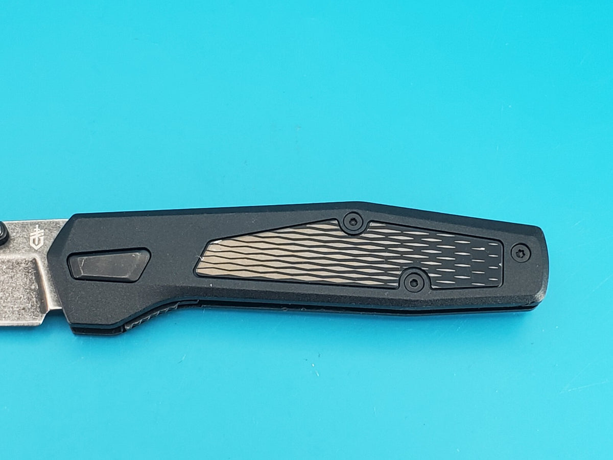 Gerber Gear Fuse Black Plain Edge Folding Pocket Knife!