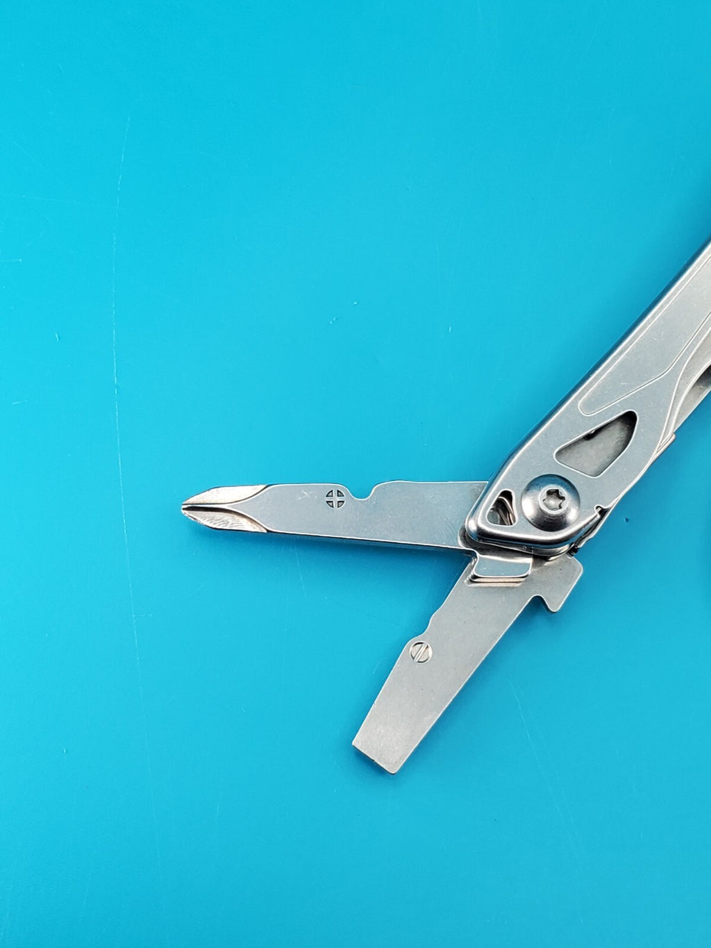 Leatherman Wingman Multi-Tool with Sheath
