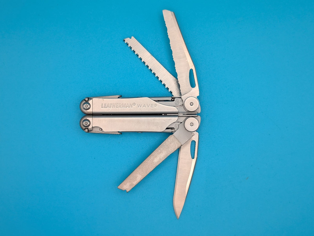 Leatherman Wave Multi Tool! Stainless! Retired! Free Shipping! EXCELLENT!
