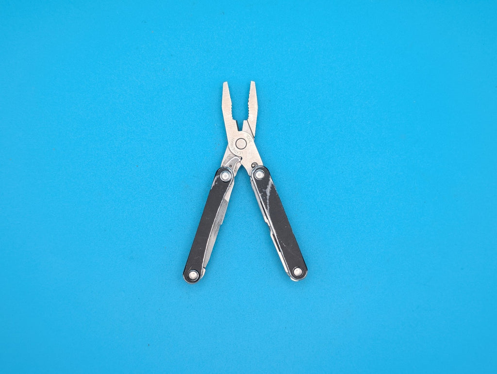 Leatherman SQUIRT PS4 Multi-Tool With Pliers Scissors Knife BLACK!