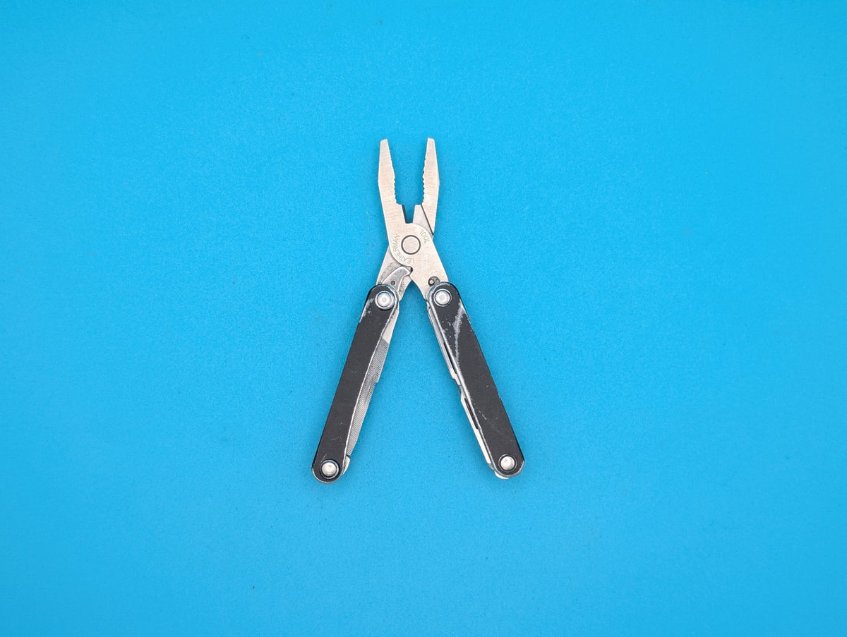 Leatherman SQUIRT PS4 Multi-Tool With Pliers Scissors Knife BLACK!