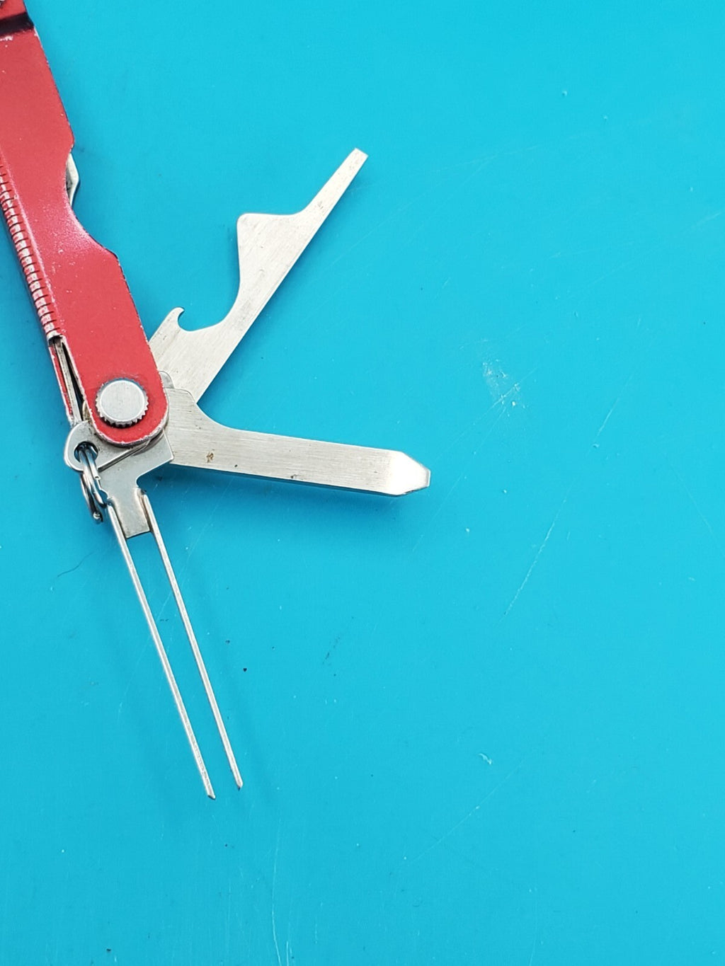 Leatherman Micra Multi-Tool, Knife, Scissors, Key Ring, Red!