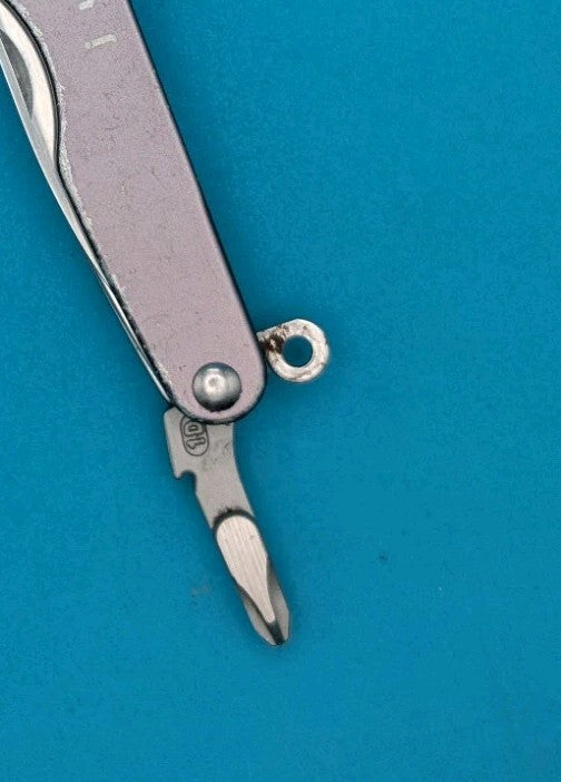 Leatherman Juice C2 Gray Multi Tool!  *LOOSE CORKSCREW*